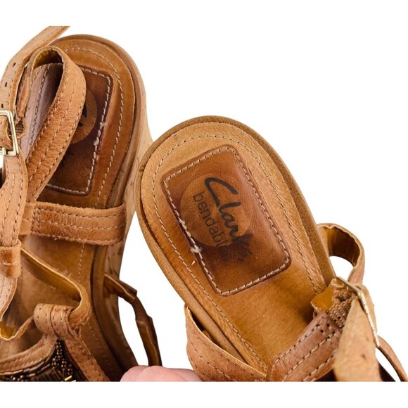 Clarks Bendables 8.5M Brown Leather Women's Sandals Wedge Tan - Picture 2 of 4